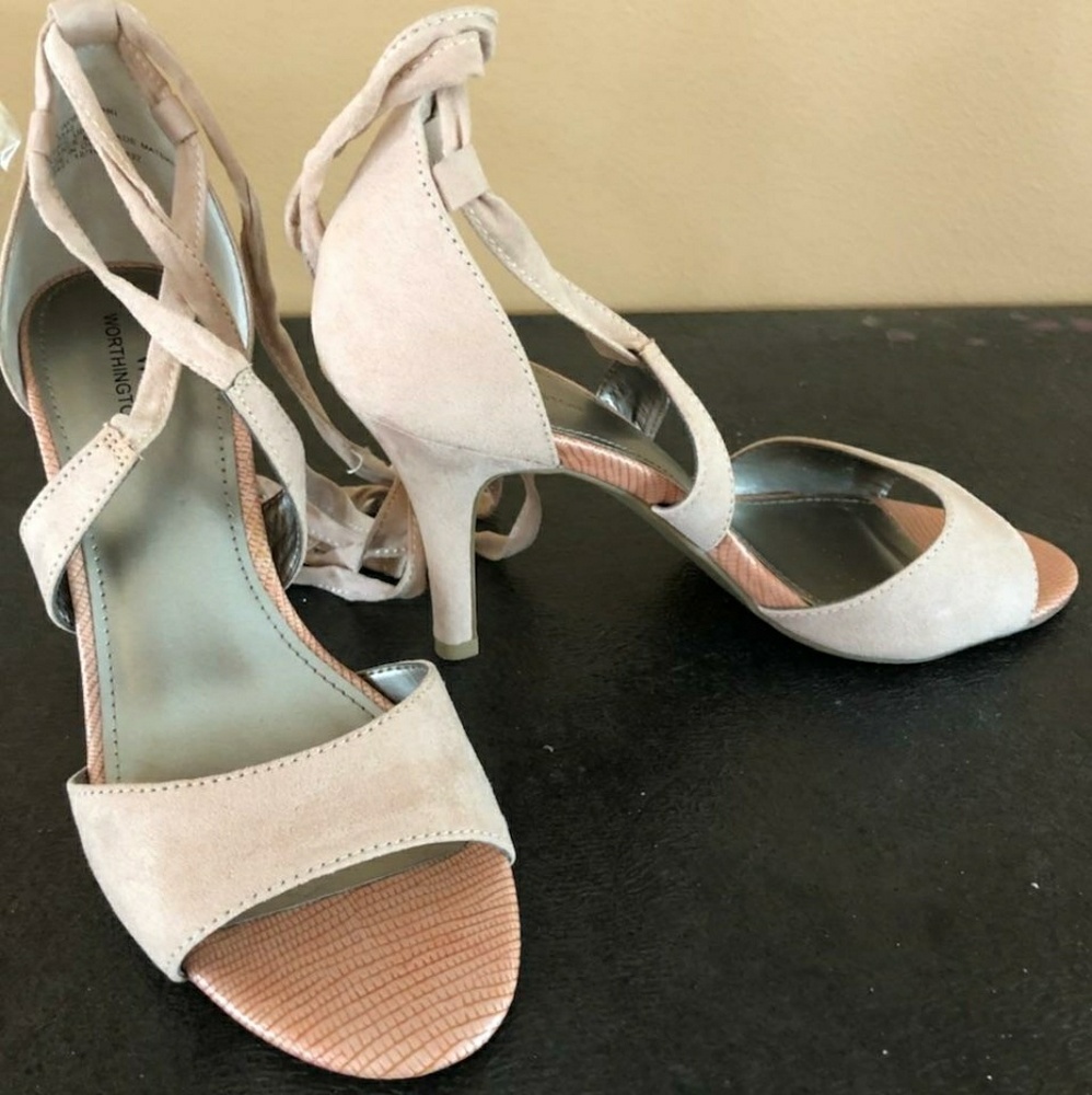 Pale pink Worthington sandals